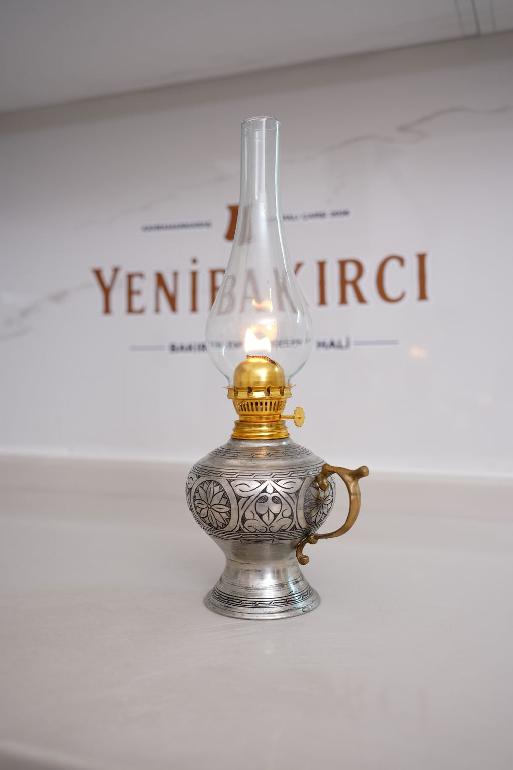 Usta Kalemkar Gaz Lambası